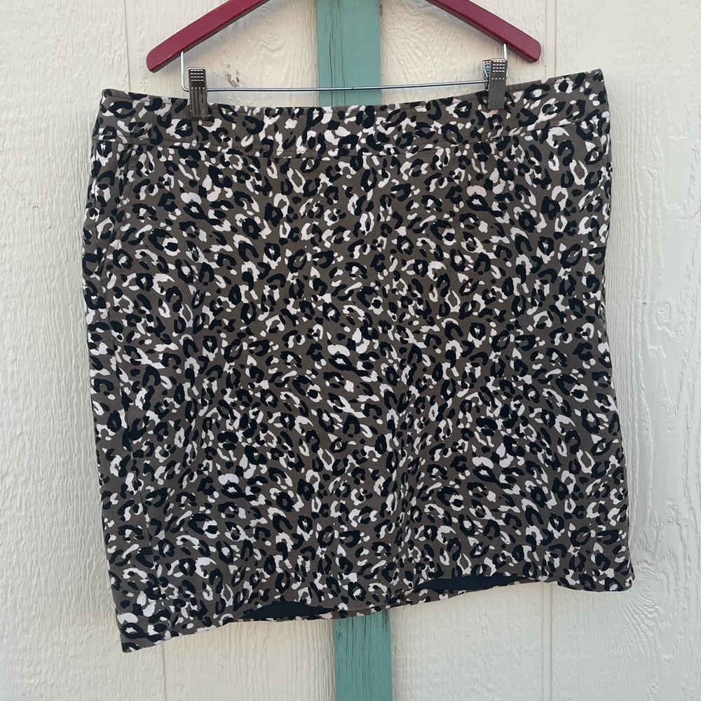 Merona Leopard Print Pencil Skirt - Size 18